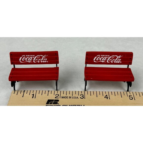 Coca-Cola Town Square Collection Figurine Set With Benches 1994 Snowbear Vintage - Picture 13 of 15